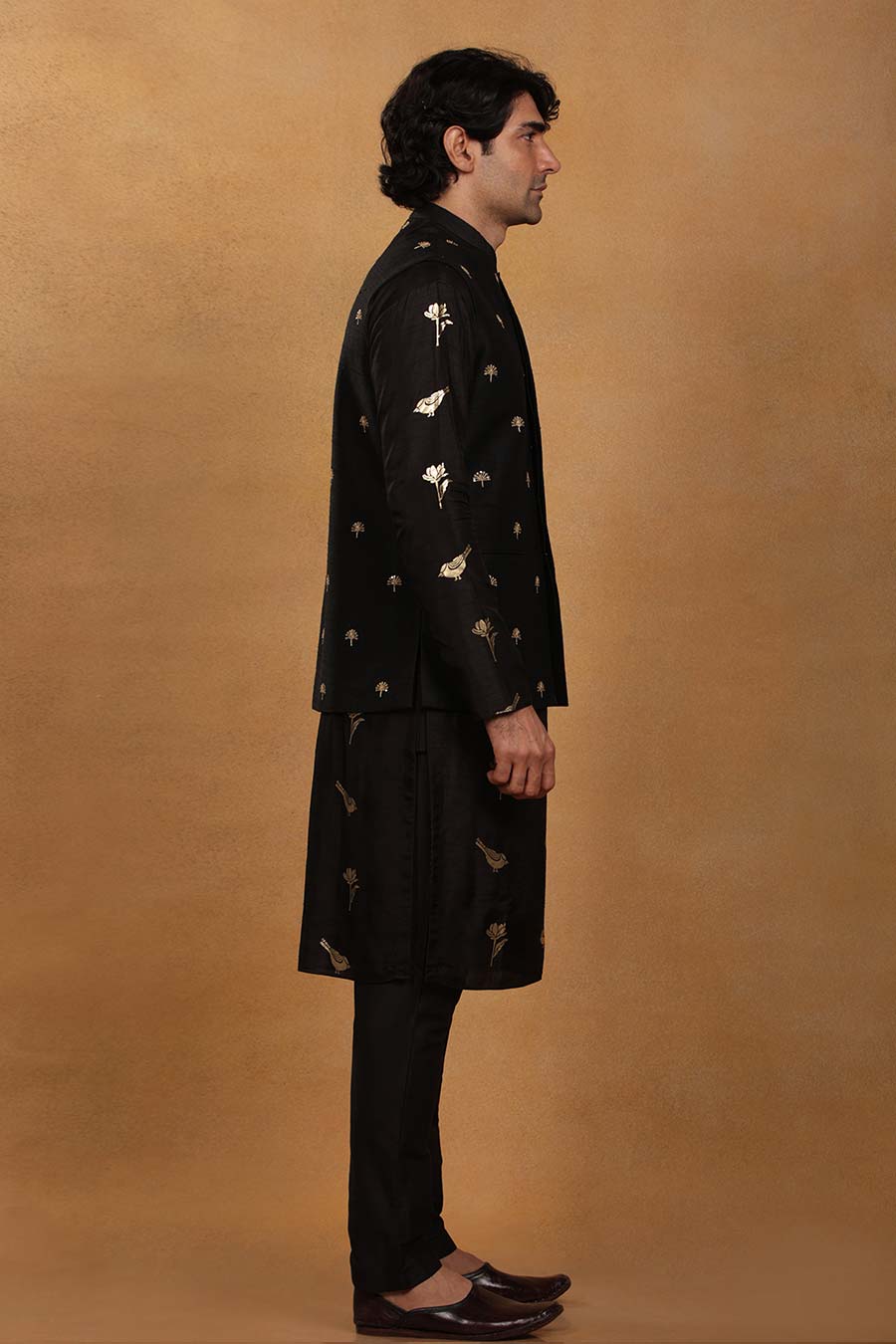 Black Vintage Fiona Kurta Set With Jacket