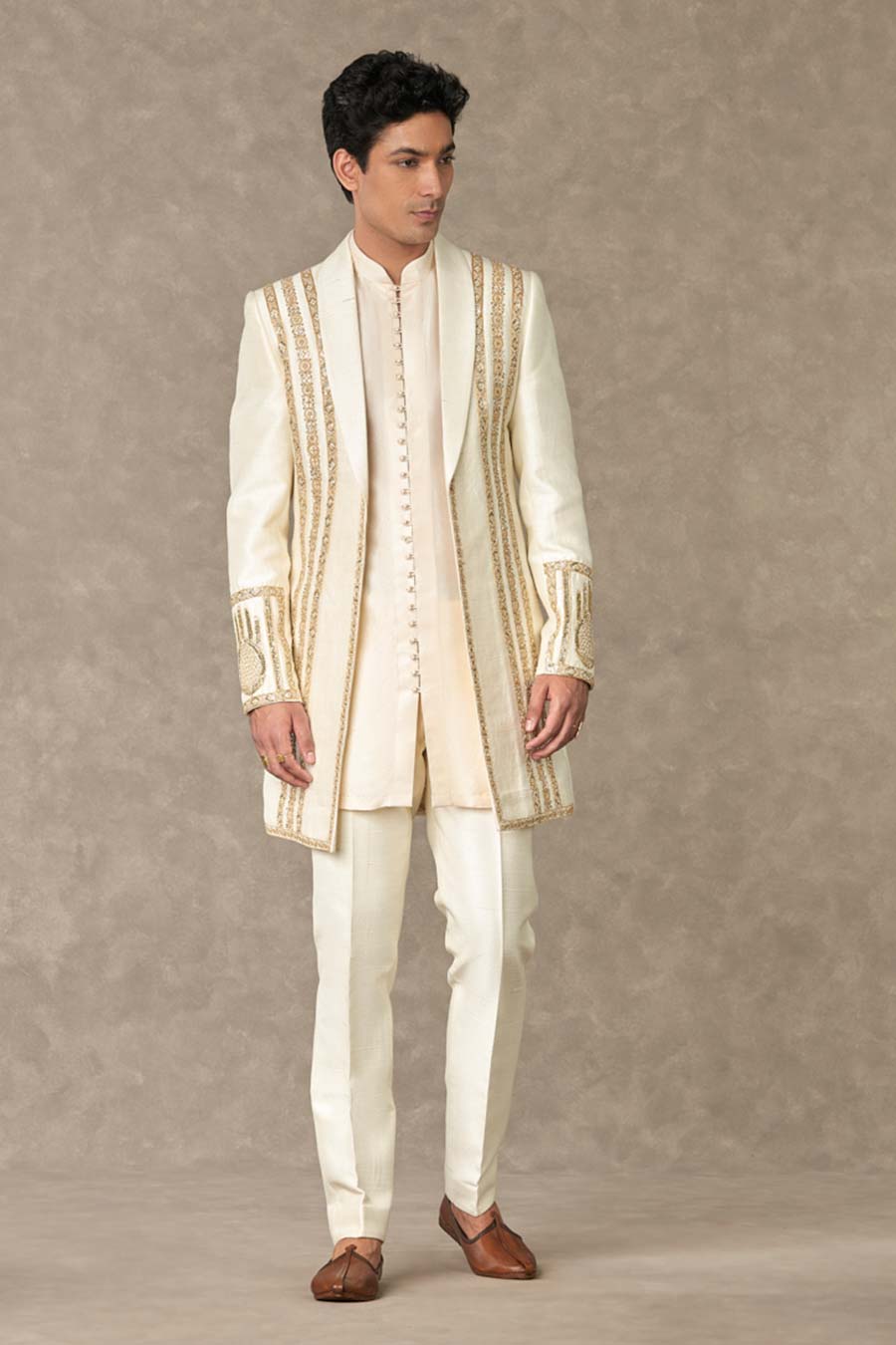 Ivory Haath-Phool Embroidered Kurta Set with Koti