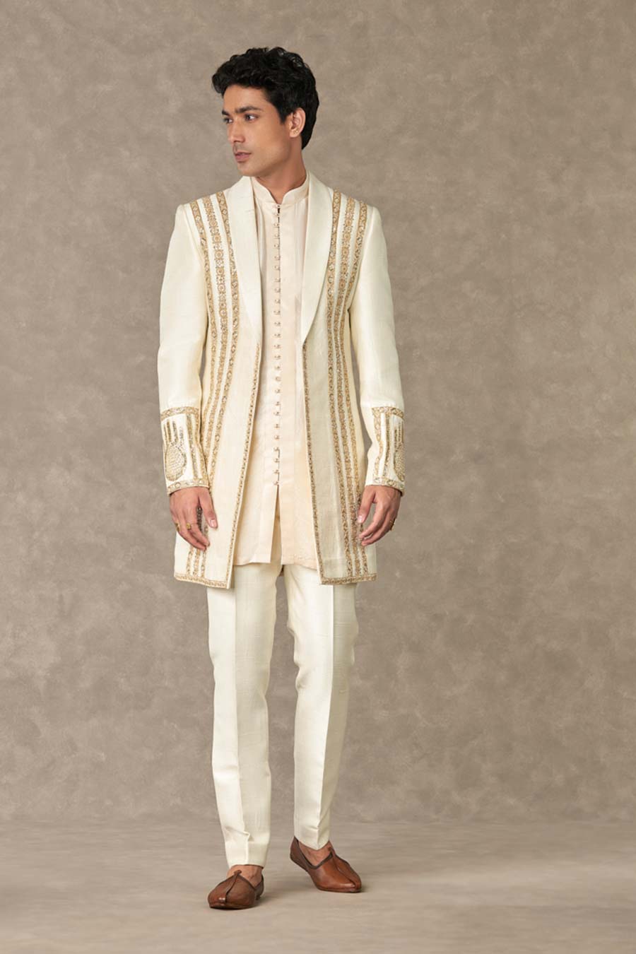 Ivory Haath-Phool Embroidered Kurta Set with Koti