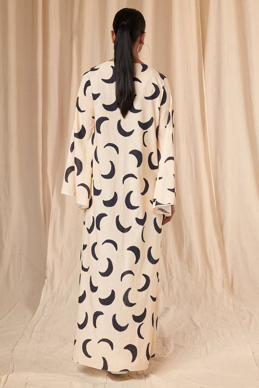 Lily Ivory Mooncrest Shrug Overlay