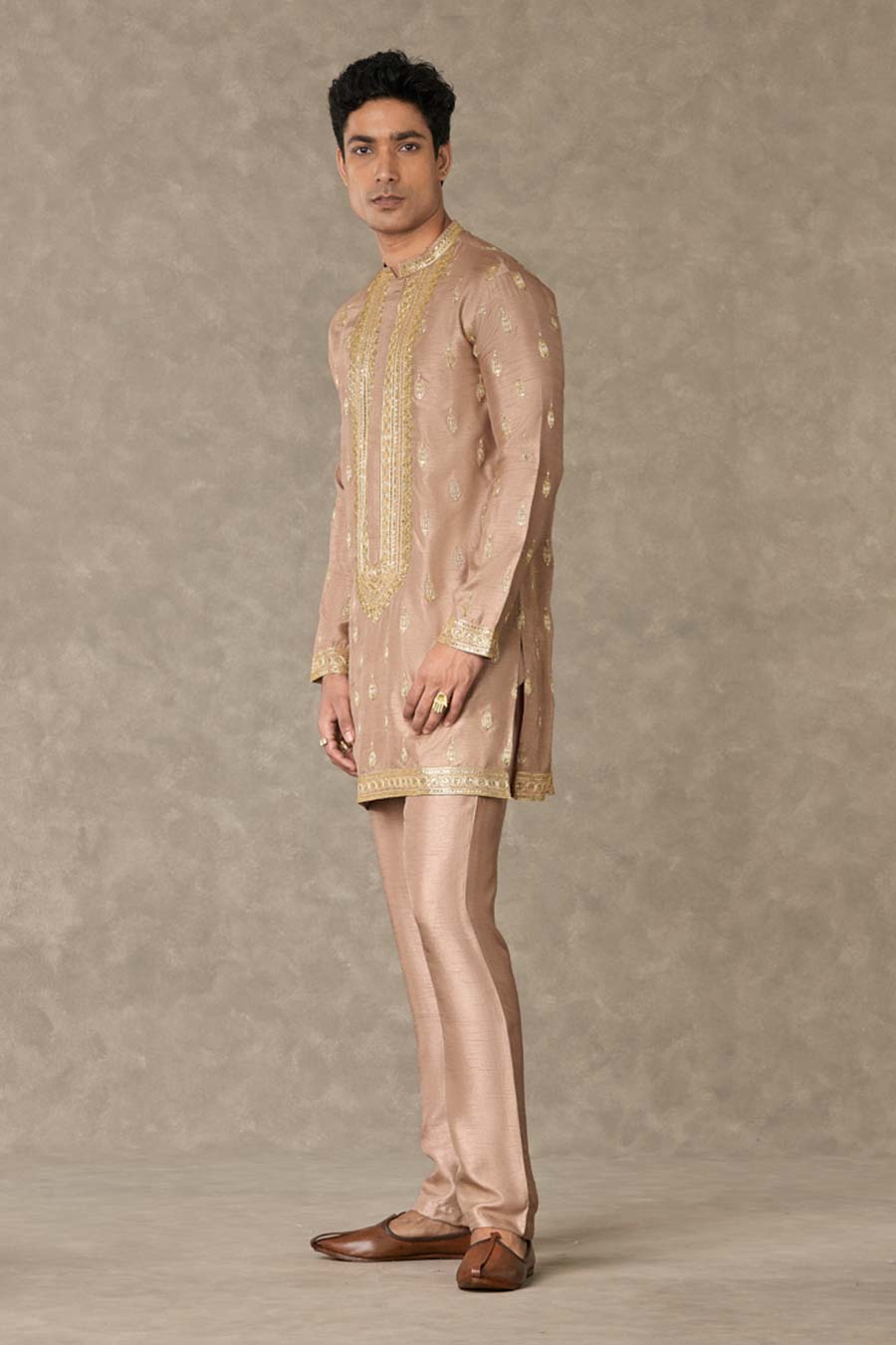 Beige Paan-Phool Embroidered Kurta
