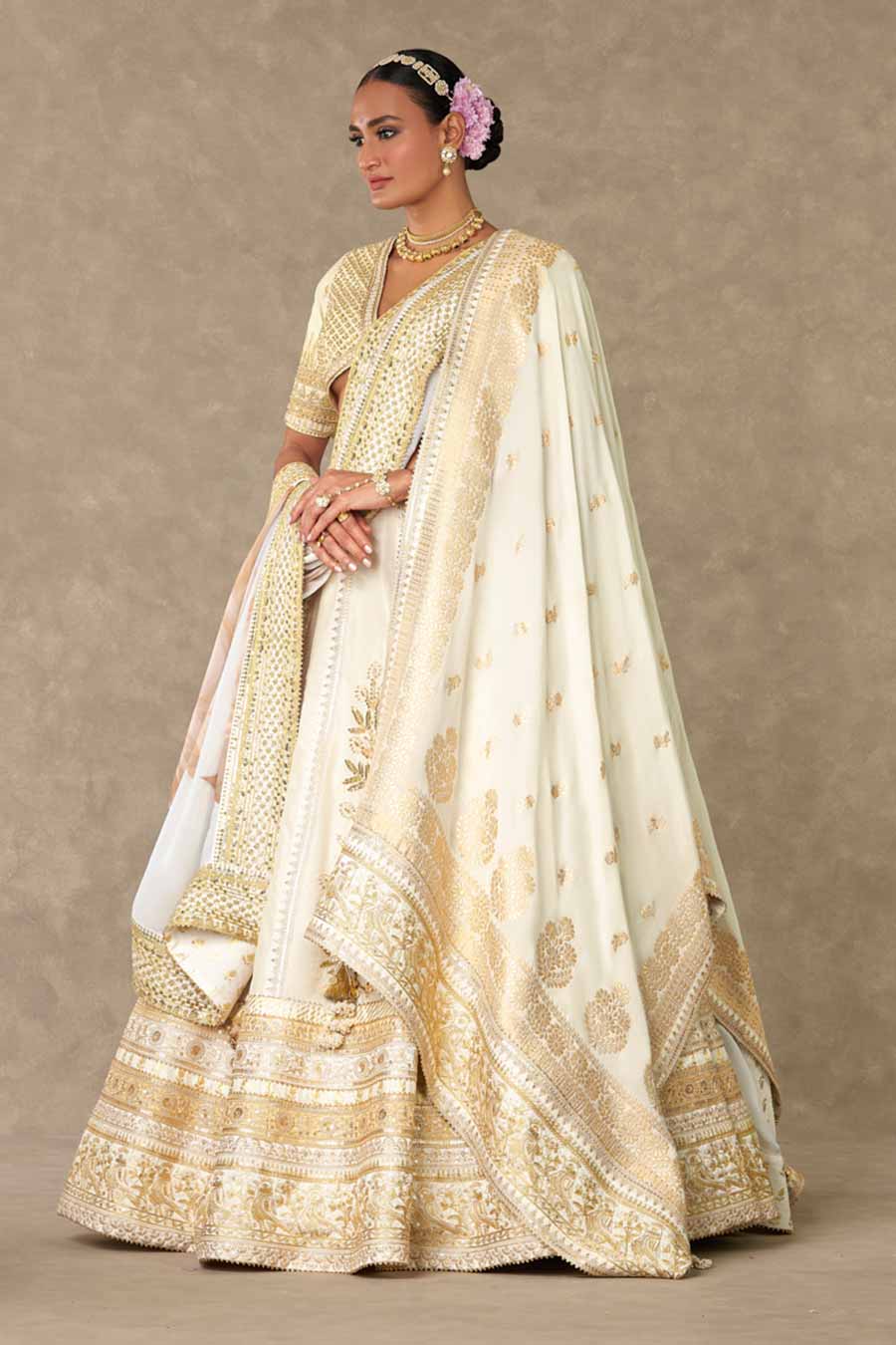 Ivory Neel-Kamal Lehenga Set With Double Dupatta