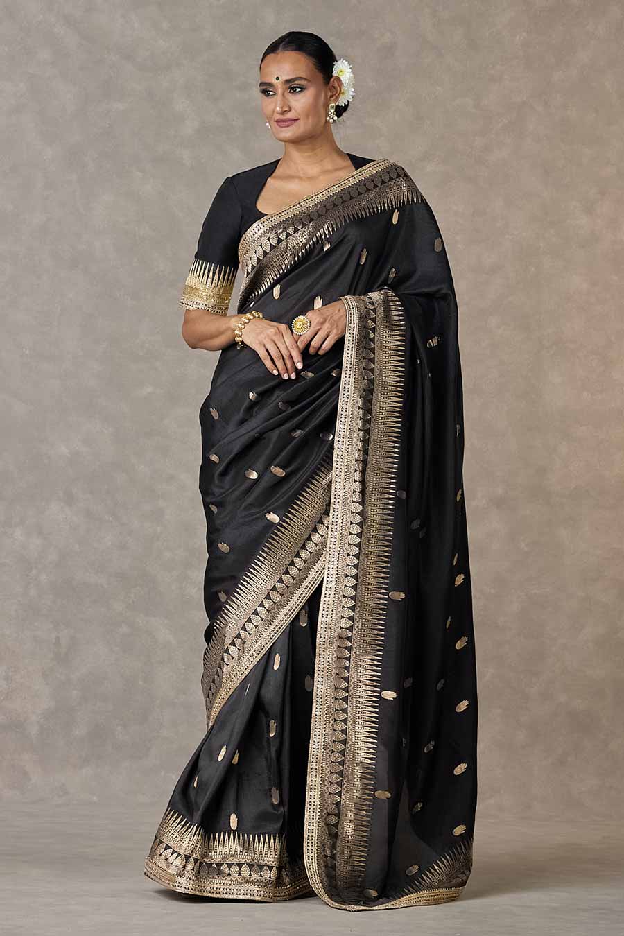 Black Haath-Phool Embroidered Saree With Blouse Piece