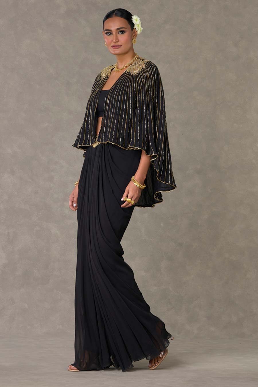 Black Neel-Kamal Embroidered Cape Set Co-ord Set