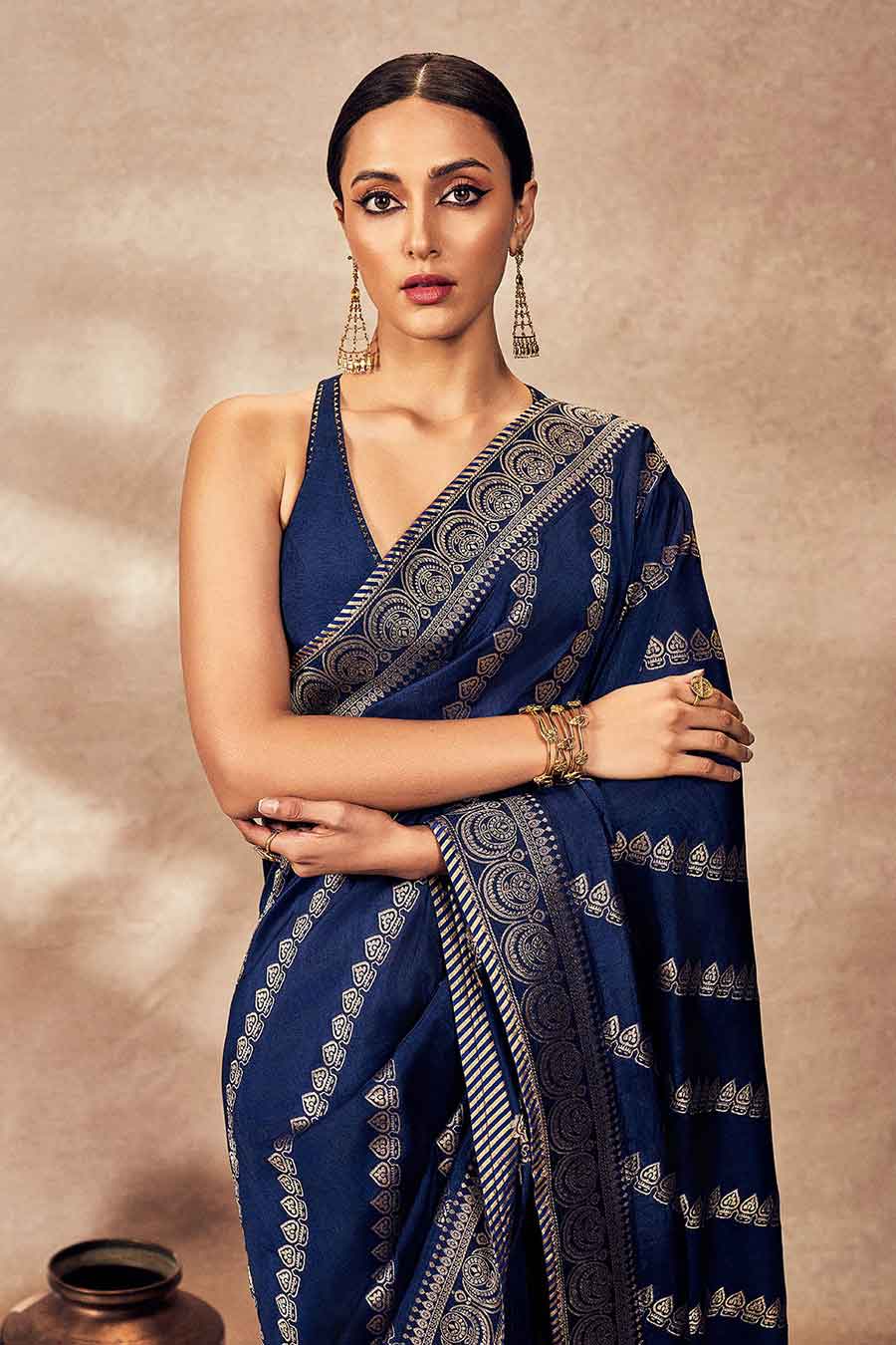 Navy Blue Jacquard Saree With Blouse Piece