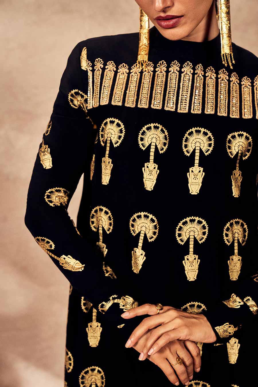 Black Traveller's Palm Printed Tunic & Pant Set