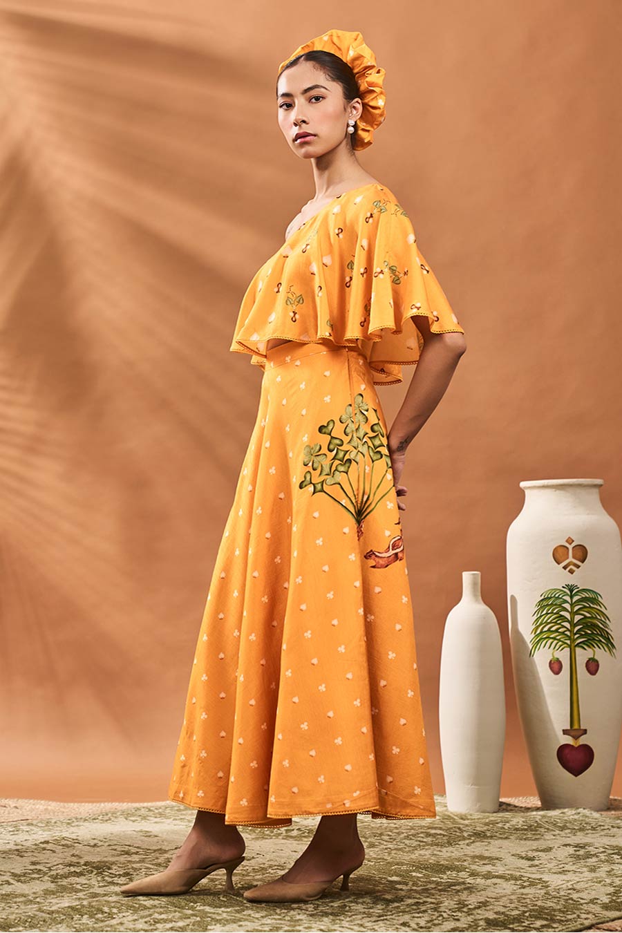Yellow Spade Blossom One-Shoulder Top & Skirt Set