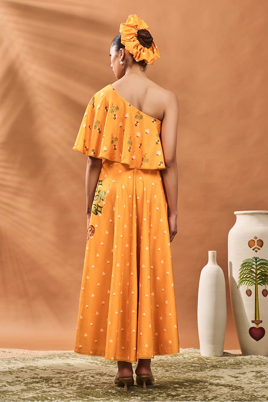 Yellow Spade Blossom One-Shoulder Top & Skirt Set
