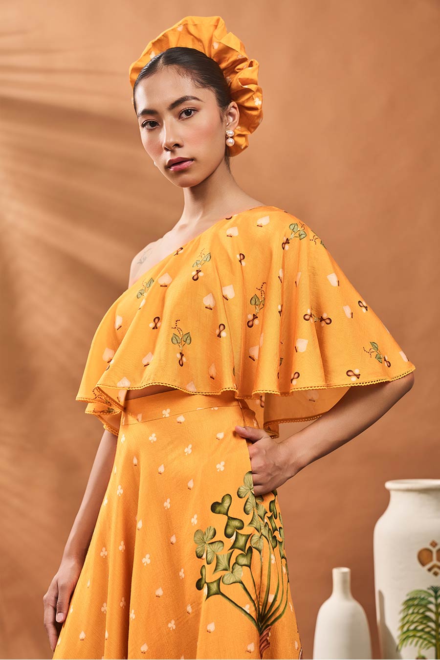 Yellow Spade Blossom One-Shoulder Top & Skirt Set