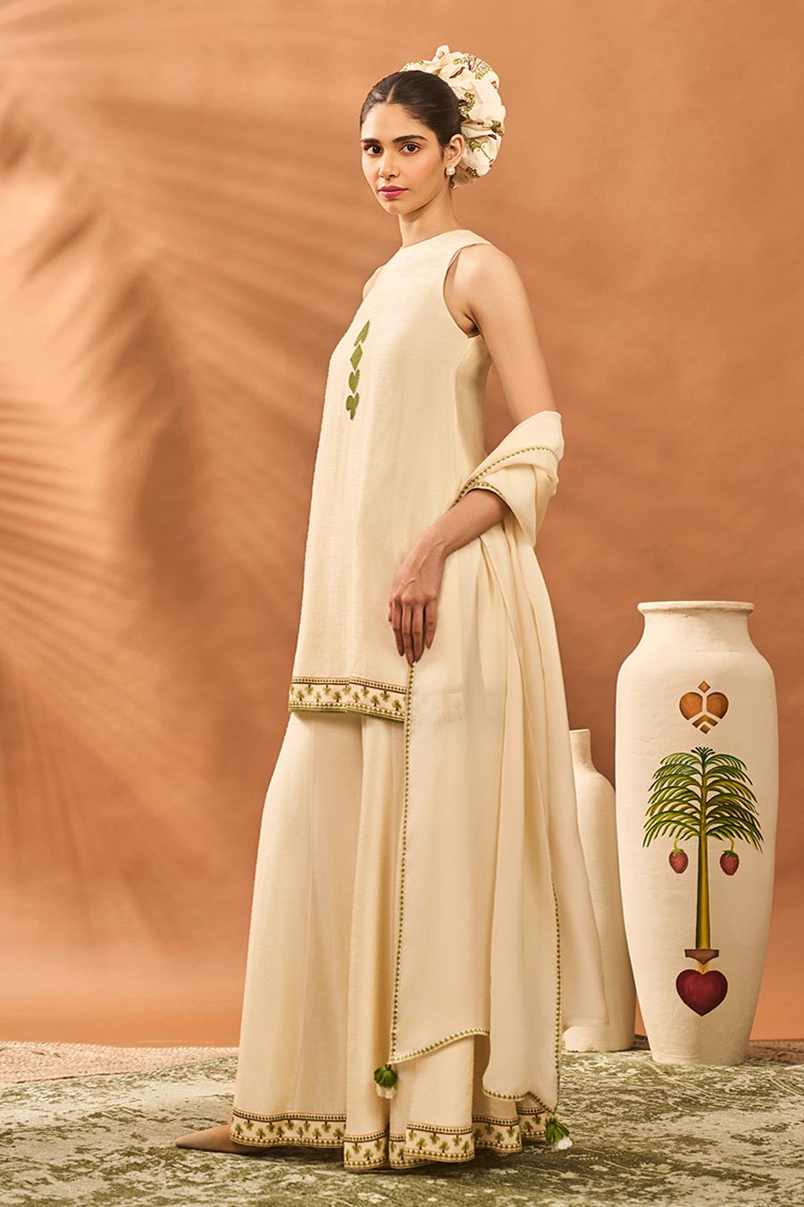 Ivory Wildsacpe Kurta Set