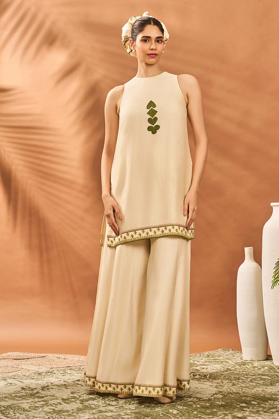 Ivory Wildsacpe Kurta Set