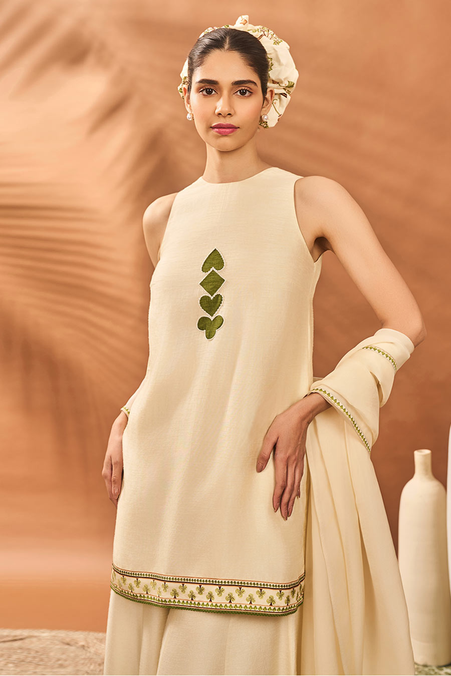 Ivory Wildsacpe Kurta Set