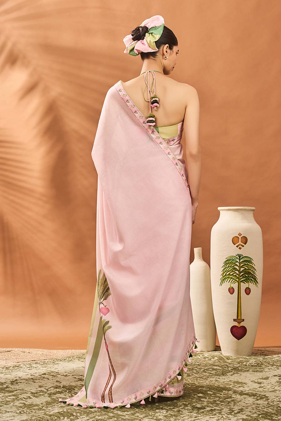 Pink Blooming Board Saree With Blouse Piece