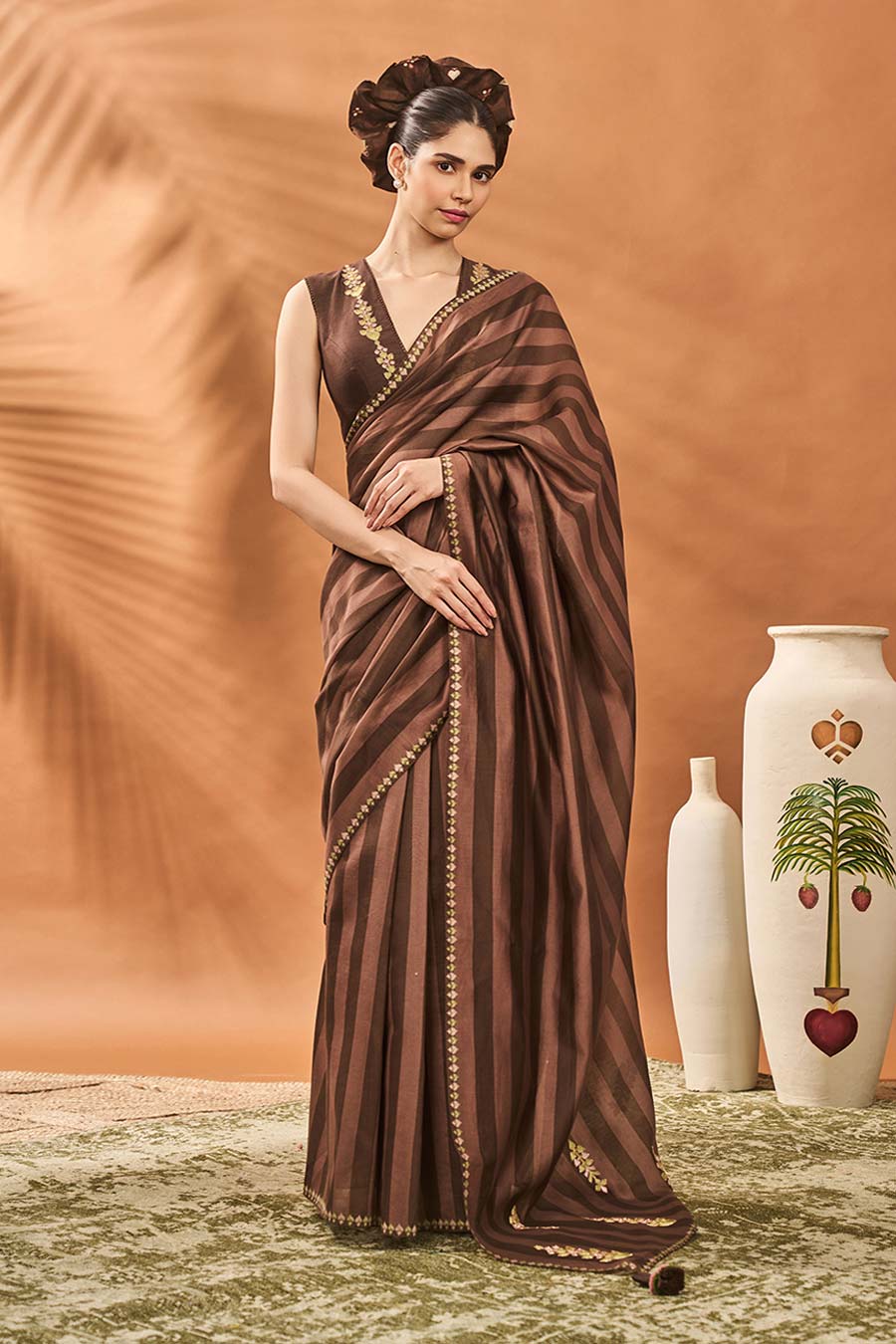 Brown Mocha Mosaic Saree With Blouse Piece