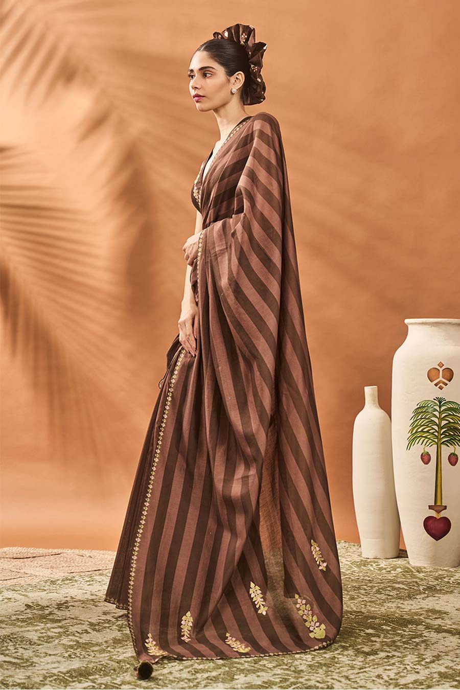 Brown Mocha Mosaic Saree With Blouse Piece