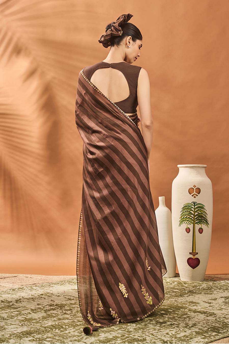 Brown Mocha Mosaic Saree With Blouse Piece