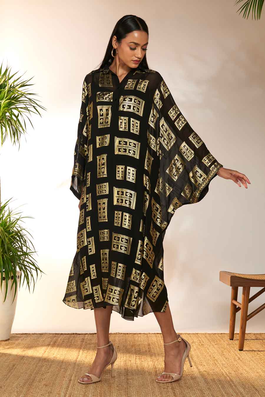 Black Open Doors Foil Print Collar Kaftan