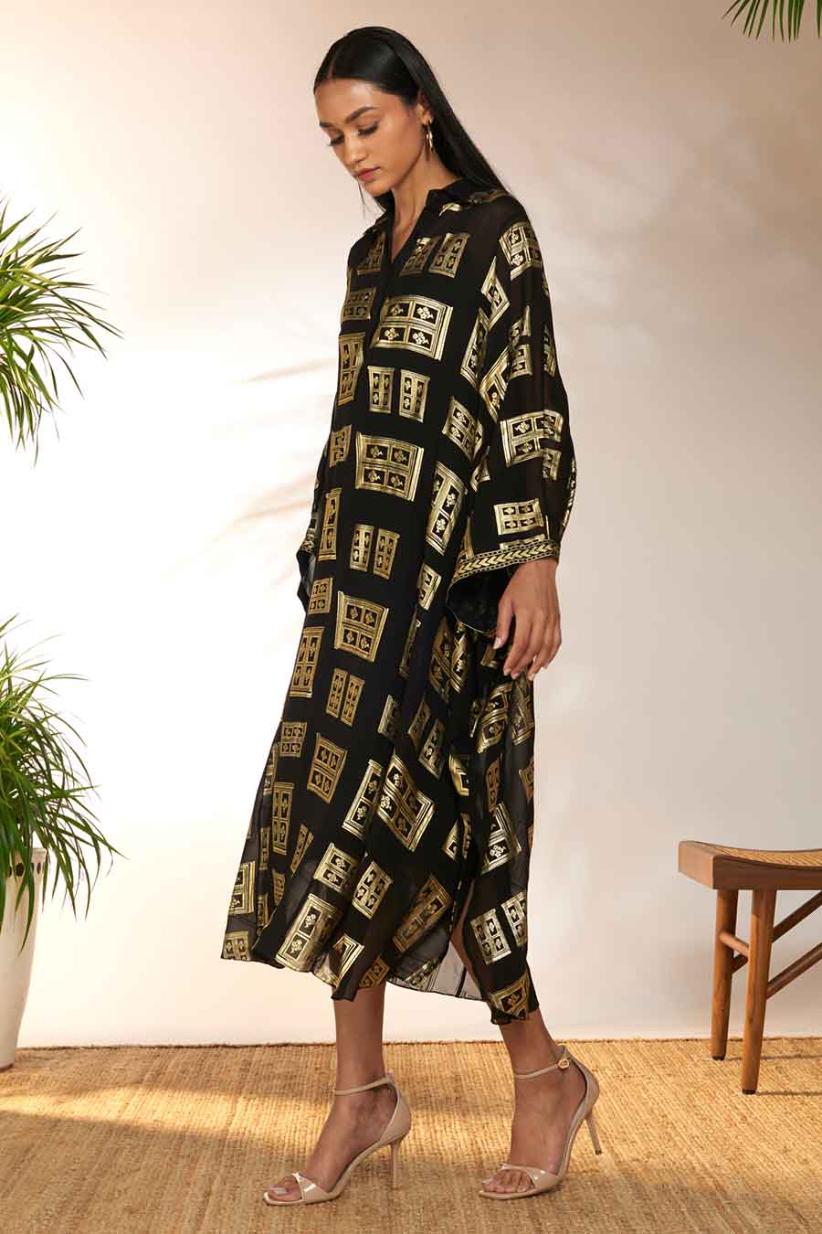 Black Open Doors Foil Print Collar Kaftan
