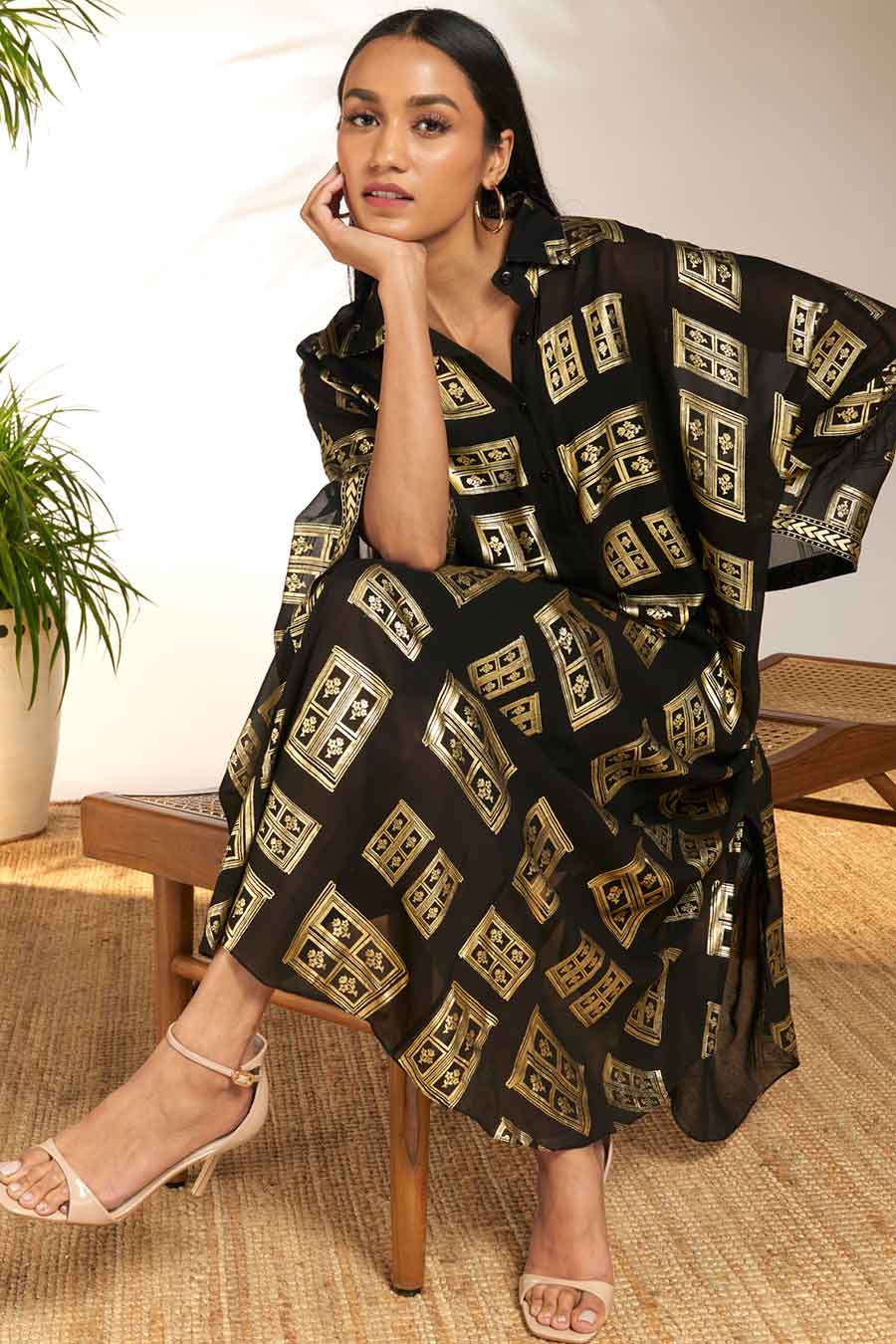 Black Open Doors Foil Print Collar Kaftan