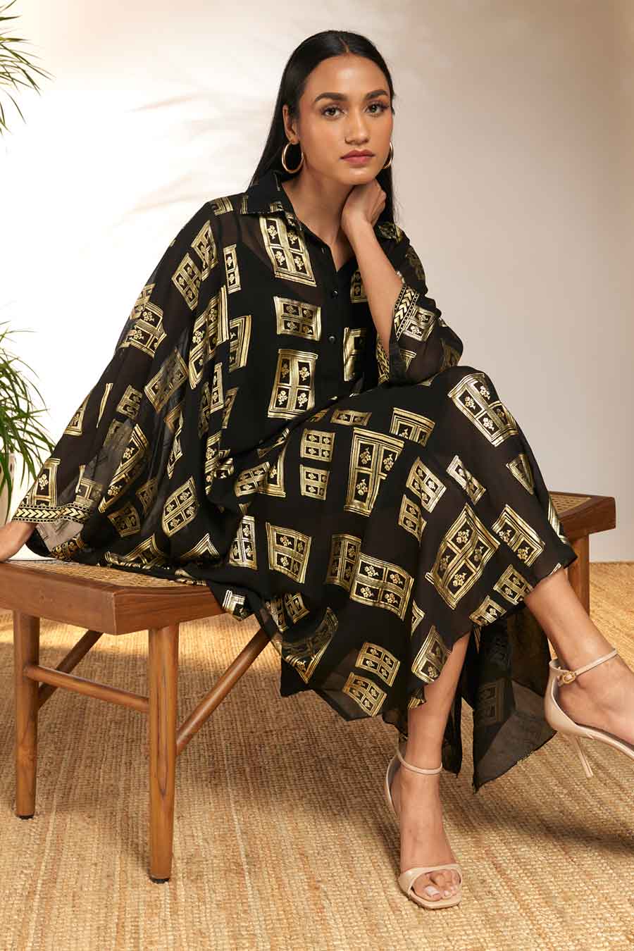 Black Open Doors Foil Print Collar Kaftan