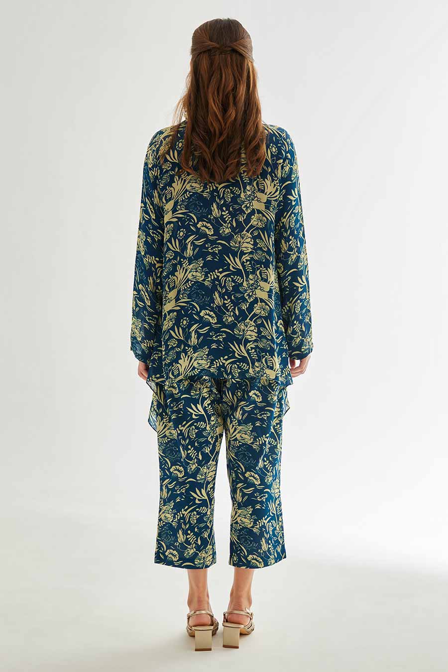 Small Blue Floral Printed Low-back Shirt & Pant Set