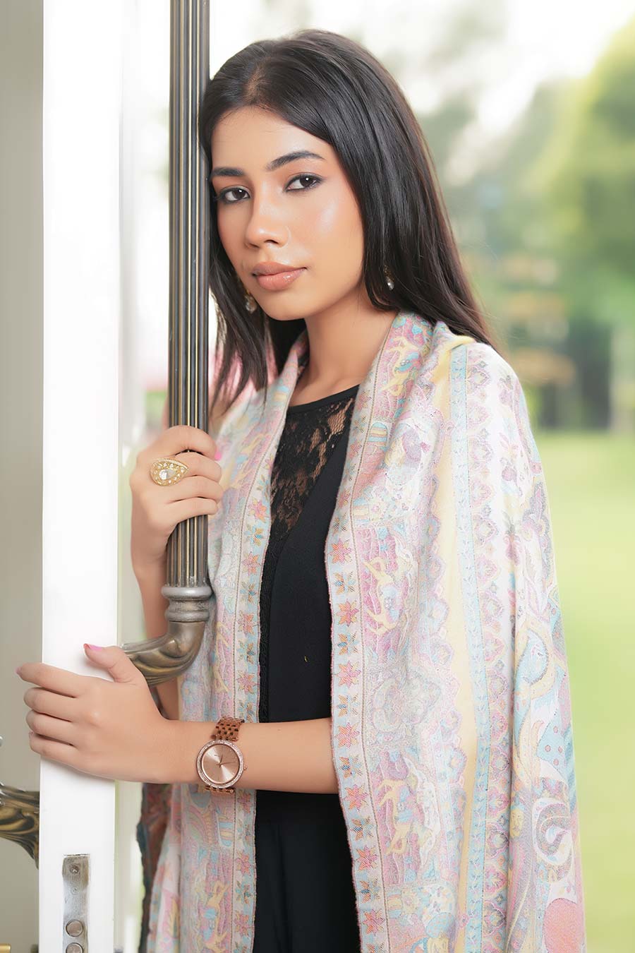 White Mughal Darbar Luxury Fine Wool Shawl