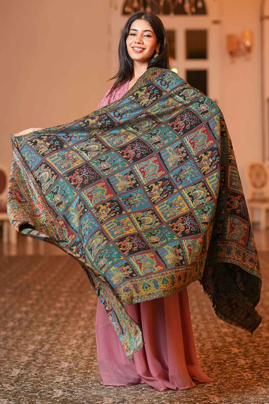 Black Ethnic Mughal Figures Luxury Fine Wool Shawl