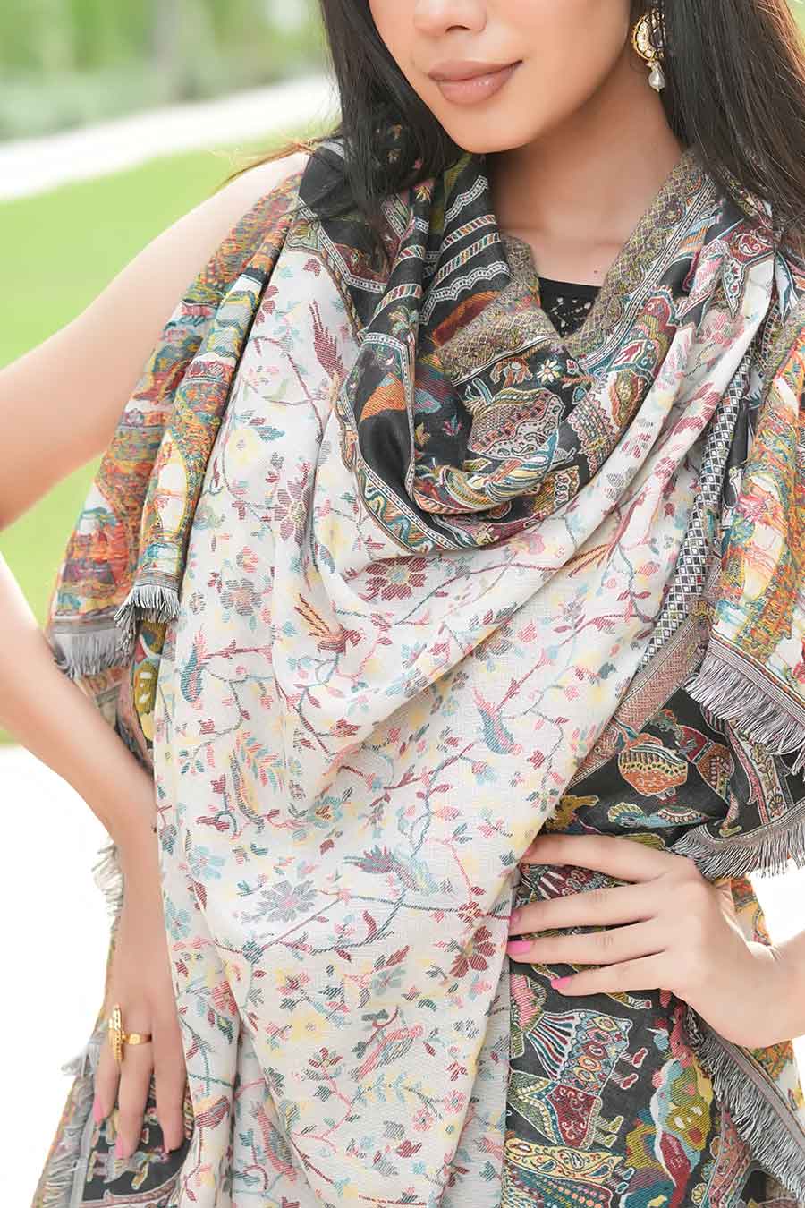 White Kani Cutting Border Fine Wool Shawl