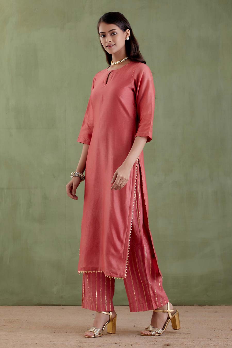 Durgavati Peach Kurta Set