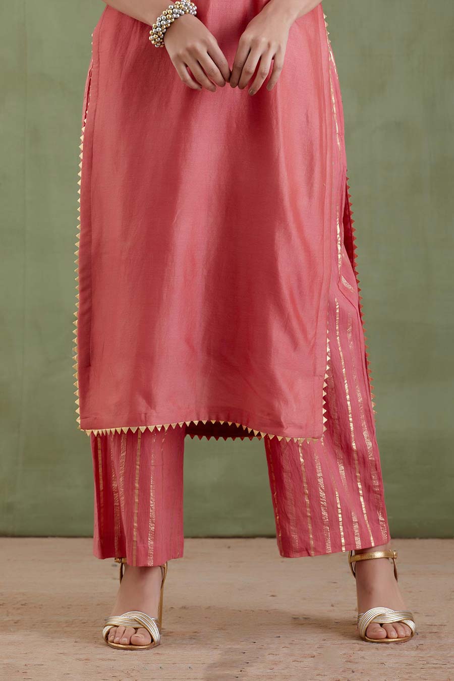 Durgavati Peach Kurta Set