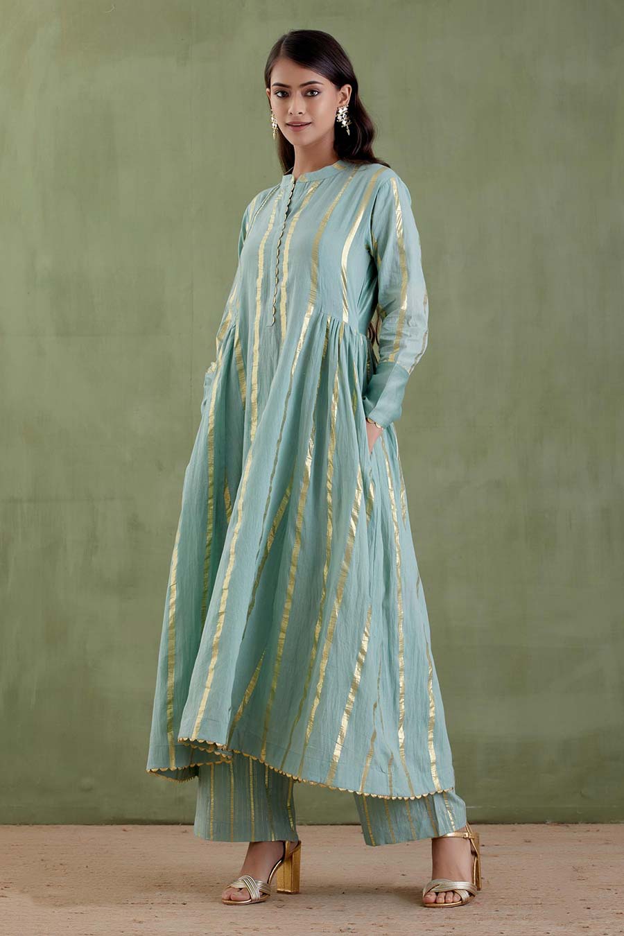 Akka Devi Blue Kurta Set