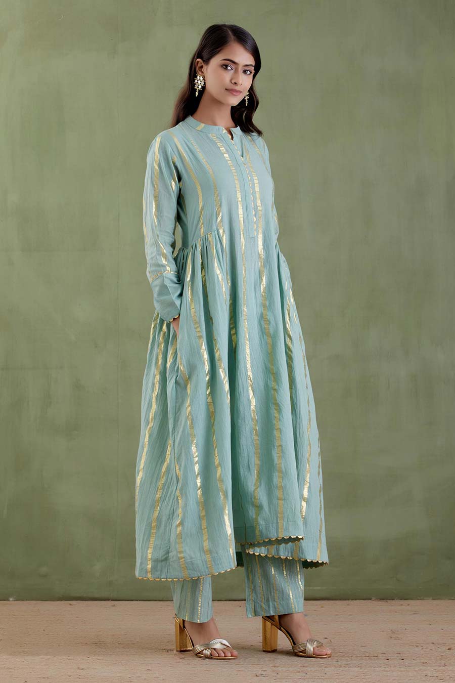 Akka Devi Blue Kurta Set