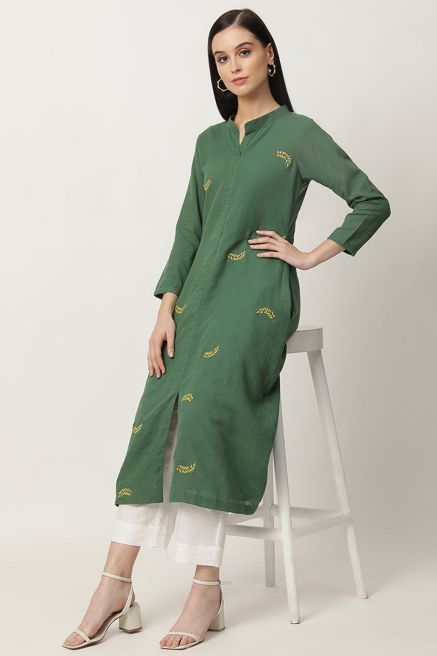 Keeley Embroidered Kurta & Pant Set