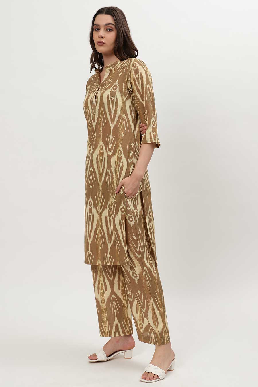 Brown Lurex Ikat Printed Kurta & Pant Set