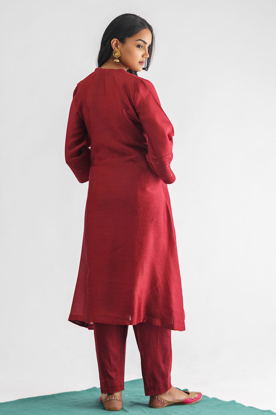 Maroon Threadwork Kurta With Slip