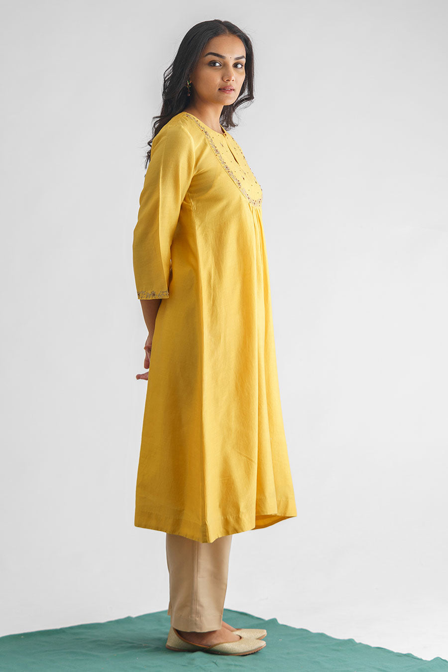 Yellow Gold Floral Embroidered Kurta With Slip