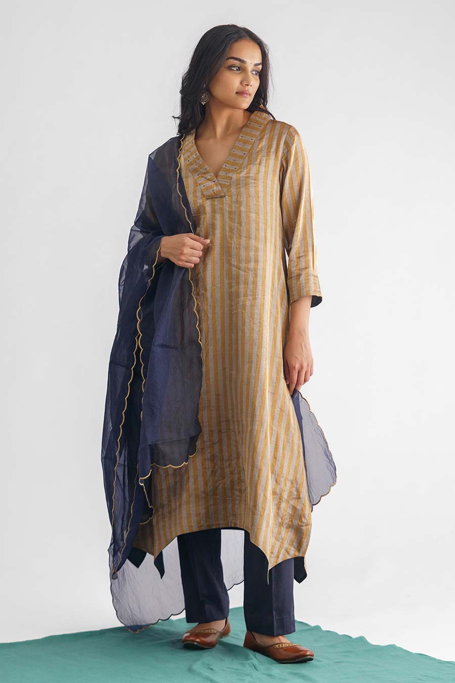 Navy Blue Gold Zari Scalloped Border Dupatta