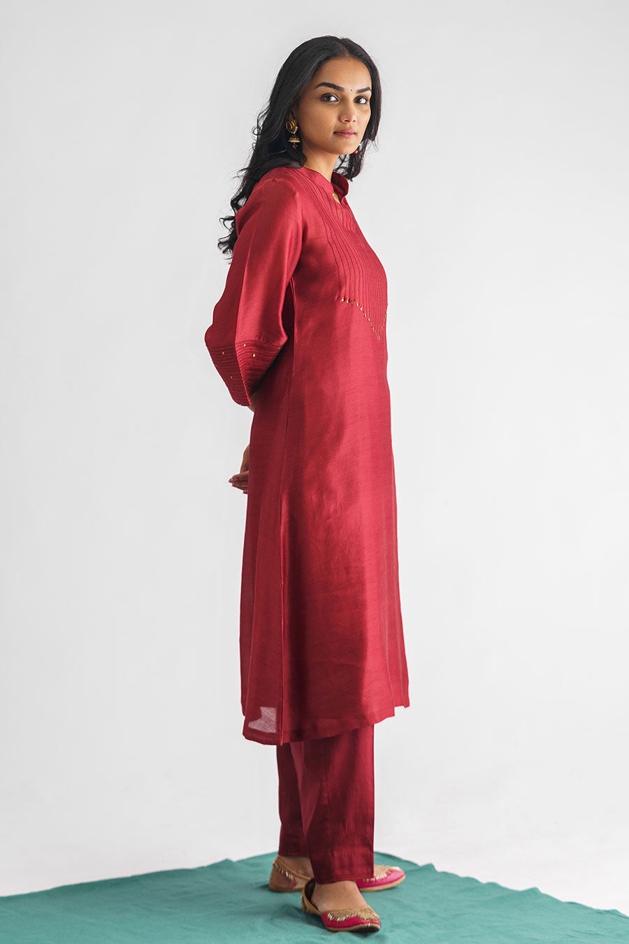 Maroon Threadwork Kurta Set (Set of 3)