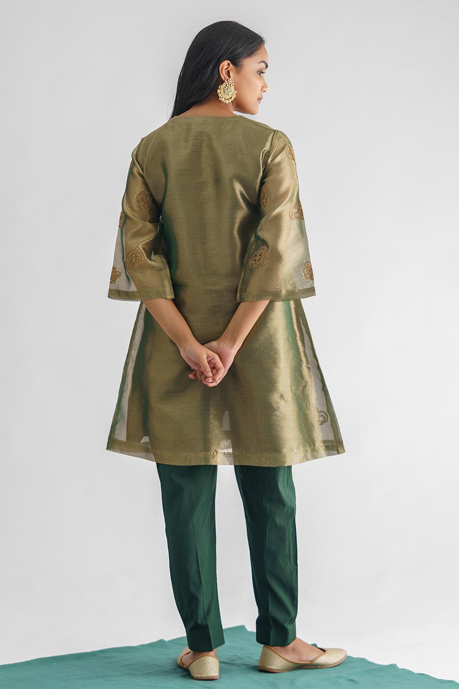 Green Floral Embroidered Kurta Set (Set of 3)