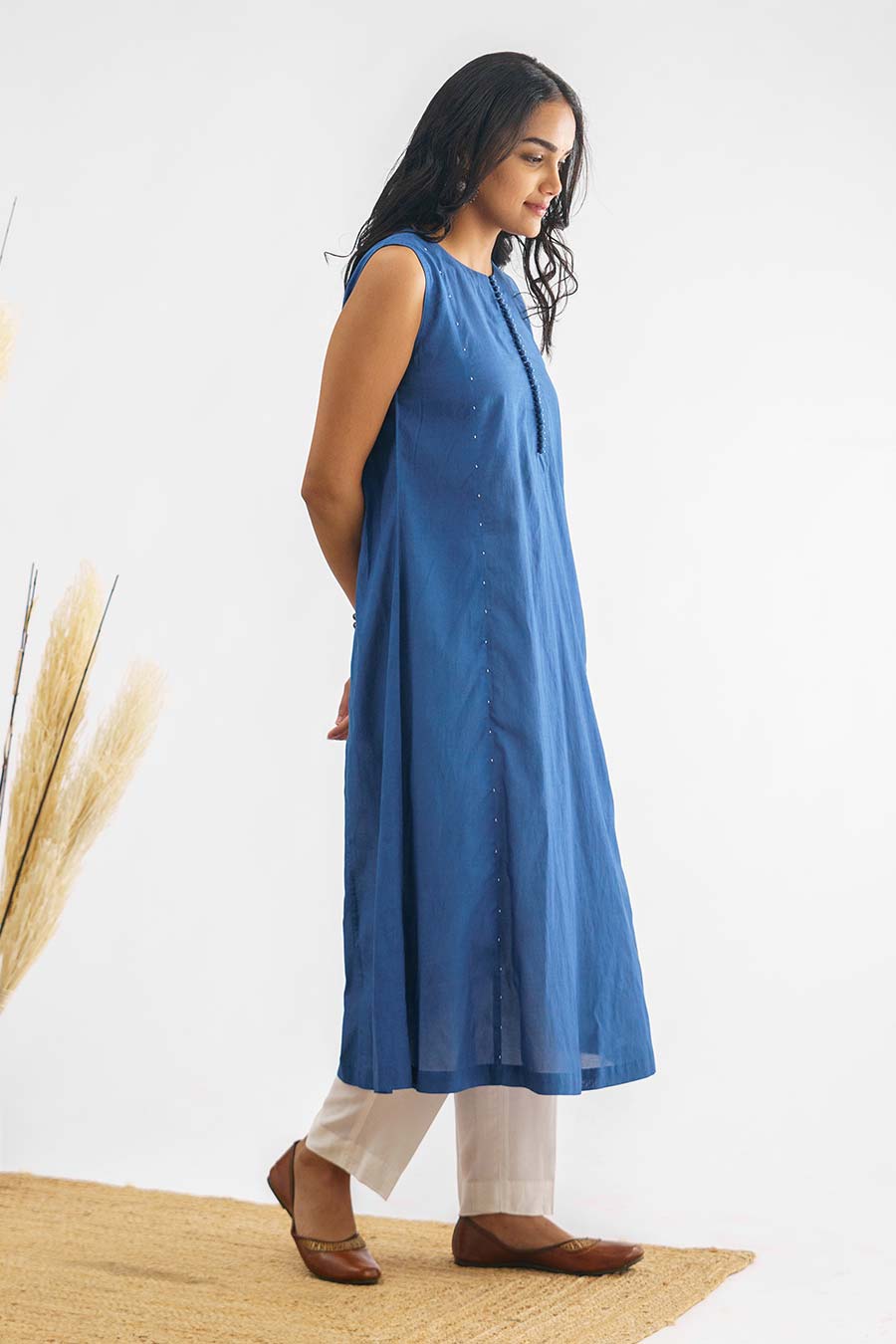 Blue Bead Embroidered Kurta & Pant Set ( Set of 2)