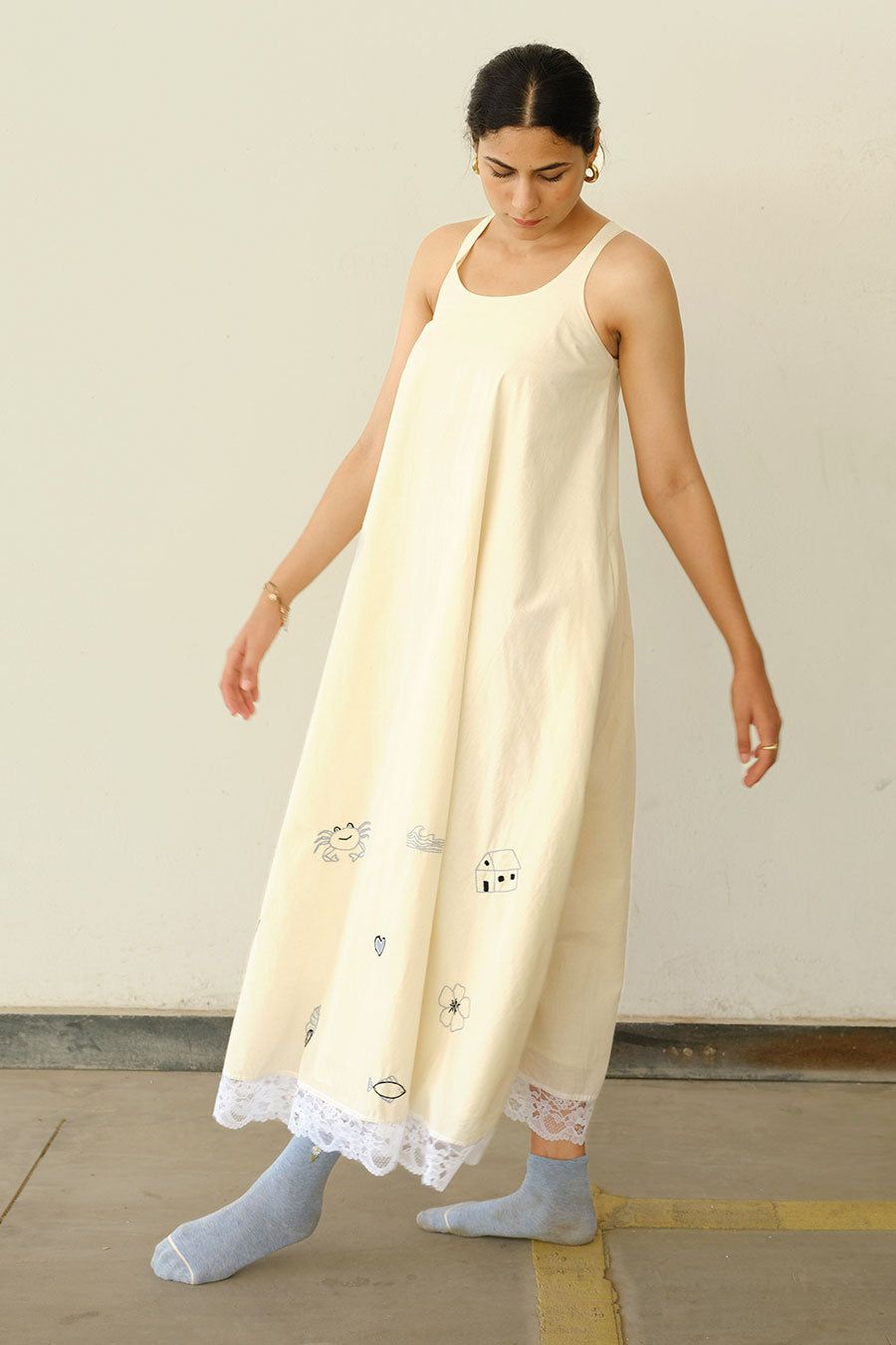 Beige Hand-Embroiderd Beach Motif Dress