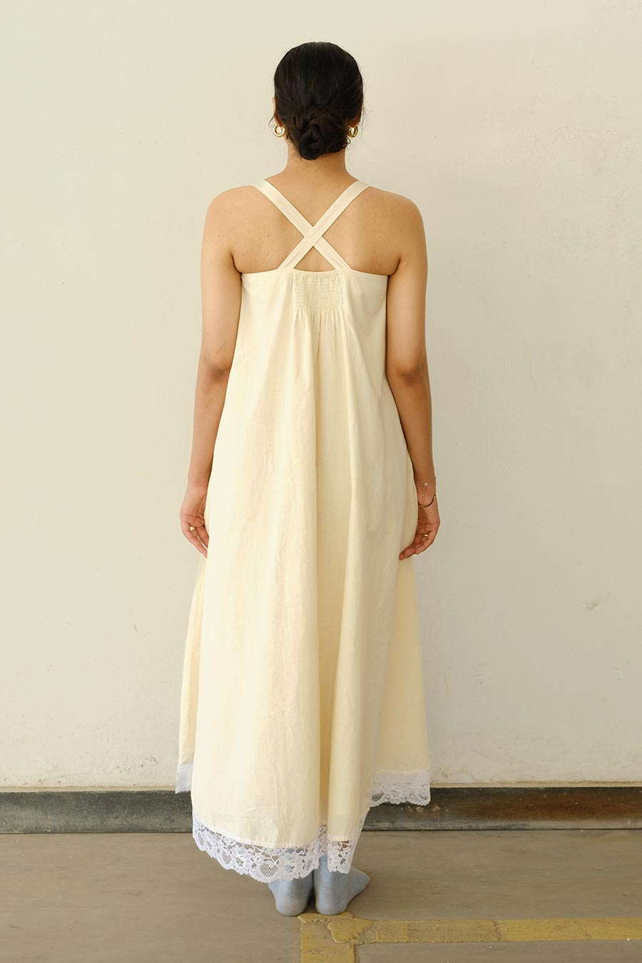 Beige Hand-Embroiderd Beach Motif Dress