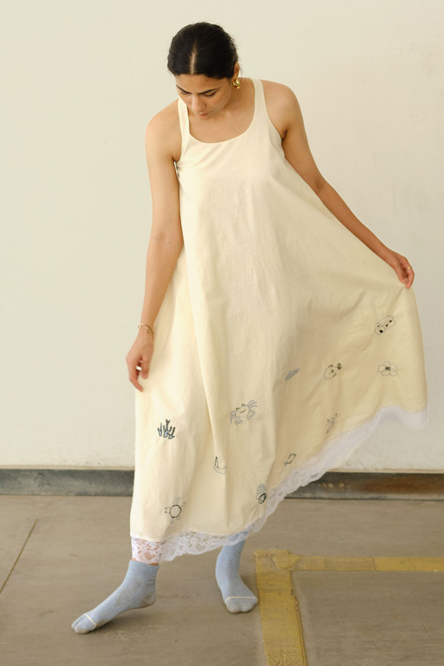 Beige Hand-Embroiderd Beach Motif Dress