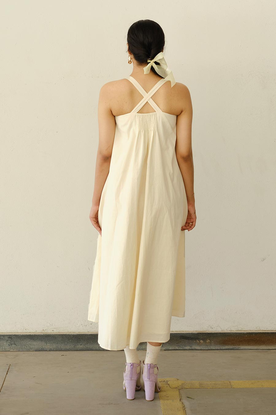 Beige Hand-Embroiderd Flower Motif Dress