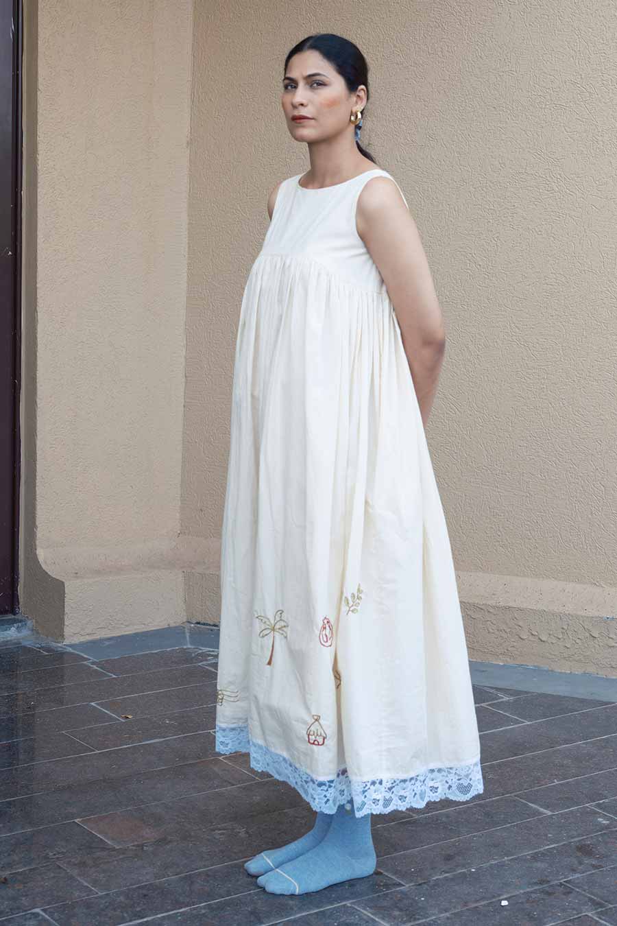 White Hand-Embroiderd Long Dress