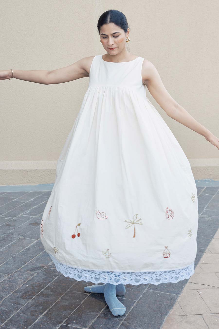 White Hand-Embroiderd Long Dress
