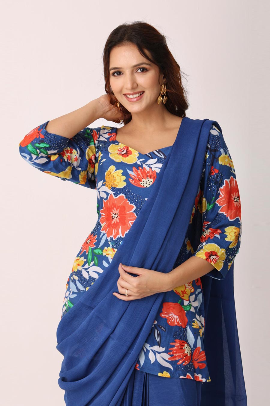 Blue Saree With Multicoloured Embroidered Kurti