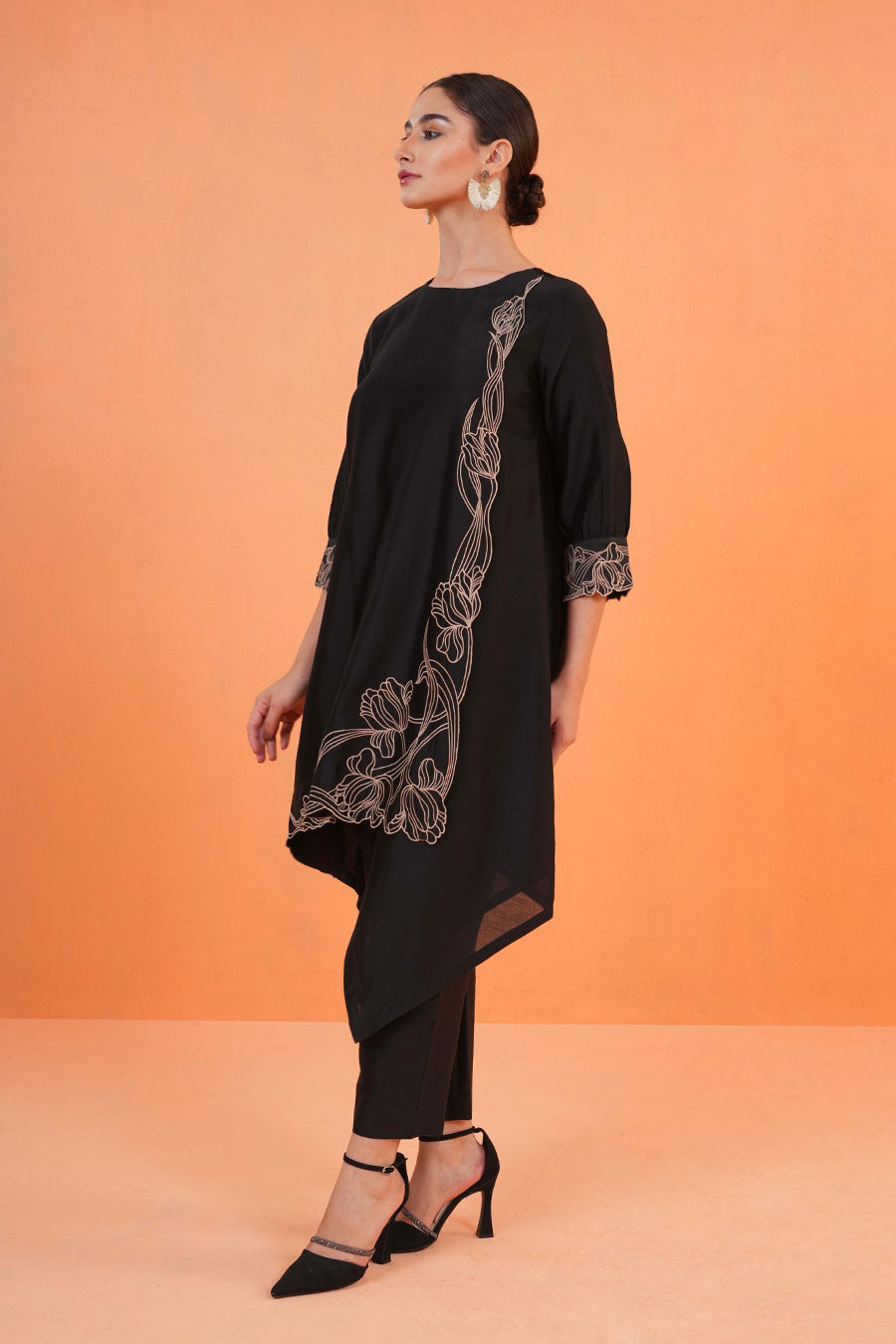Black Oasis Embroidered Tunic & Pant Set