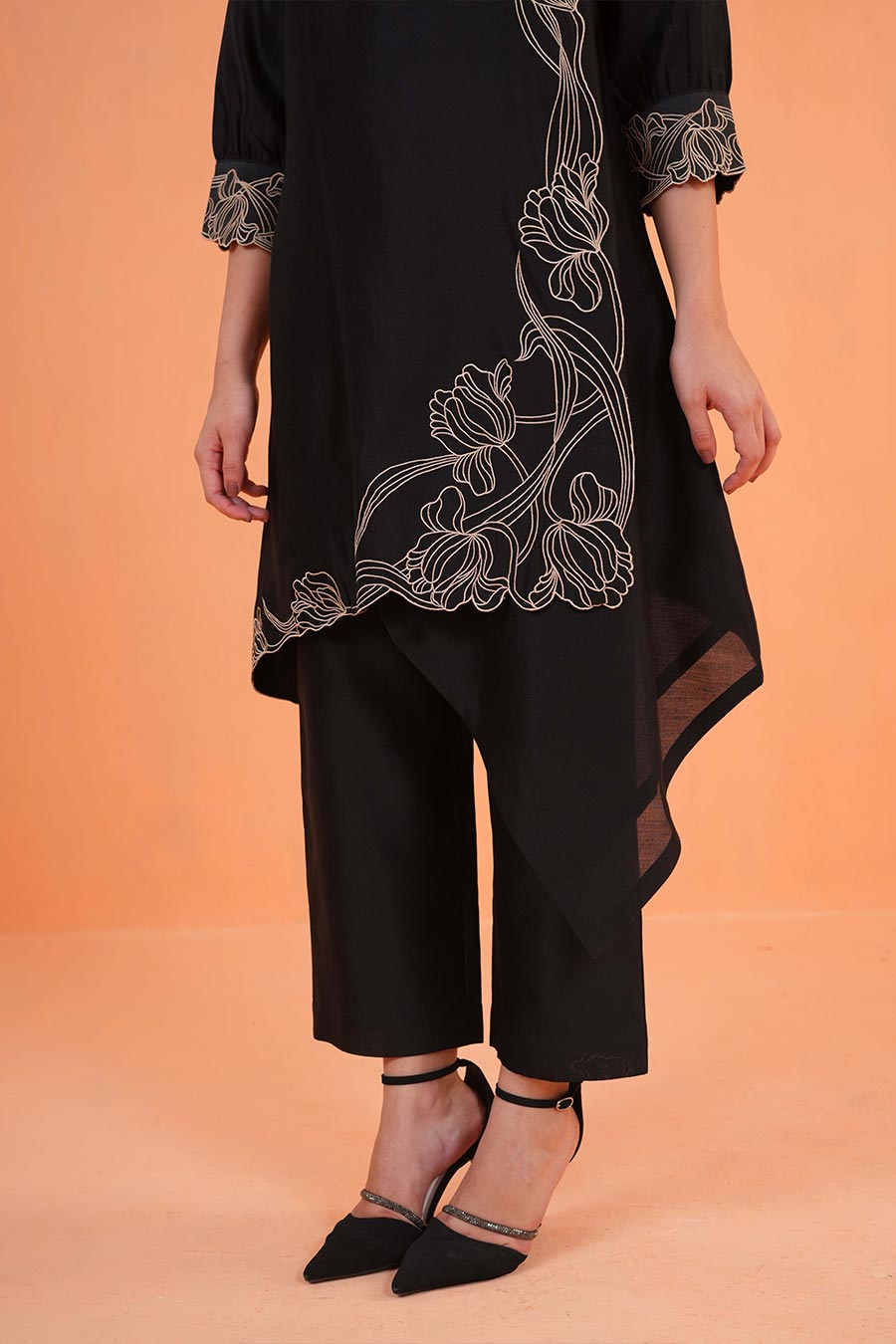 Black Oasis Embroidered Tunic & Pant Set