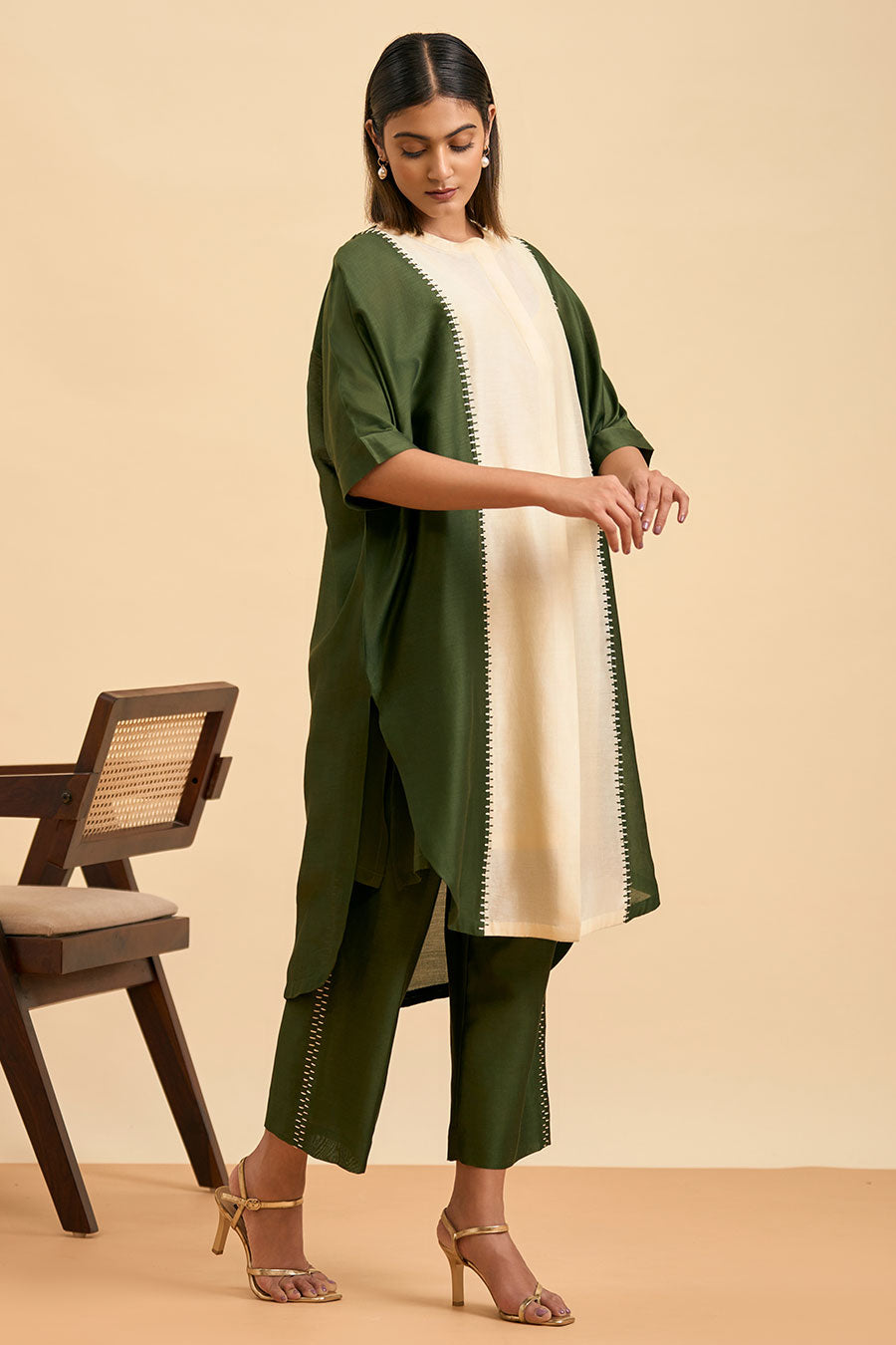 Ivory & Olive Green Mystique Kurta & Pant Set